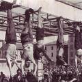1945-04-28-bombacci-mussolini-petacci-pavolini-starace-na-piazza-loretto
